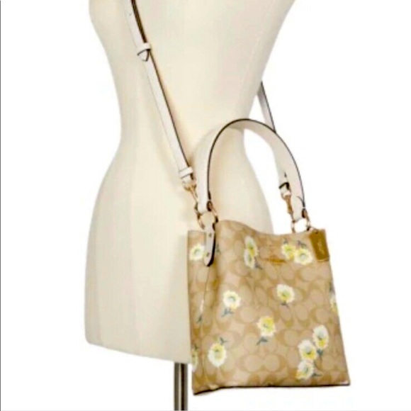 Coach Daisy Bucket Bag Brandnew - Picture 1 of 2